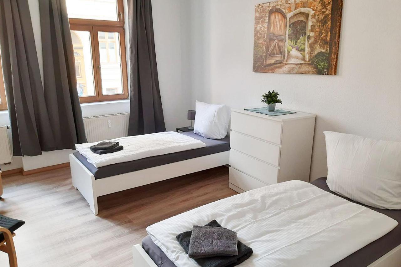 Cozy 2 Room Apartment In Magdeburg Exterior foto